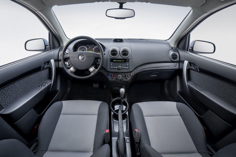 Торпедо Ravon Nexia R3 2016 года  (фото 4 из 11)